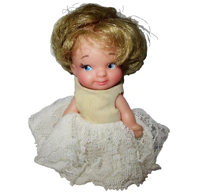 Vintage 1965 Pee Wee Pocket Doll Bride Time Uneeda 4" Pee-Wees #104F - Image 1 of 4