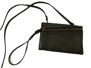 Universal Thread Crossbody Handtasche Handgelenktasche schwarz Kunstleder schlicht edel - Bild 1 von 8