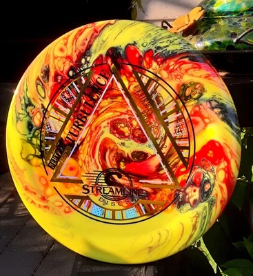 Turbulencia de neutrones Streamline teñida. Nuevo Foto 1 de 2