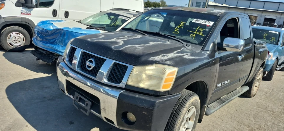 Motor Nissan Titan 5.6L 2005 fabricante de equipamento original 185K milhas - LKQ440454627 - Imagem 1 de 4