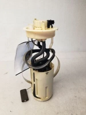 1999 - 2000 Land Rover Discovery - Fuel Pump Assembly - WFX101070 - R100342 - Image 1 of 4