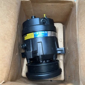 Buick Oldsmobile 1985 NOS OEM GM Air Compressor Delco # 1131510 New - Picture 1 of 3