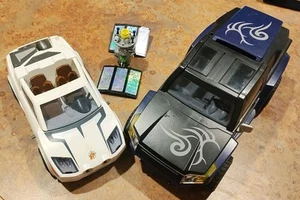 PLAYMOBIL Geobra White Car Turbo Spy Team & TOP AGENTS Robo Gang Truck Set Of 2 - Picture 1 of 15
