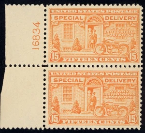 US Scott E13 Mint NH OG 15c deep orange Motorcycle Delivery Lot V106 bhmstamps - Picture 1 of 2