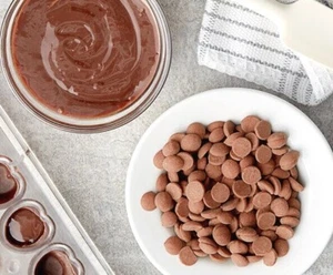 Callebaut Bulk Fine Belgian Bakers MILK Chocolate Callets (select quantity) - Picture 1 of 3