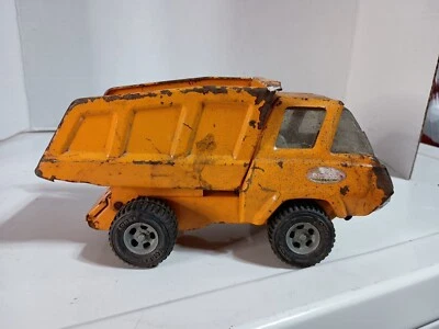 Camión de volteo Tonka 1963 - acero prensado naranja  Foto 1 de 4
