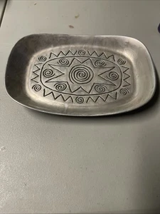 Wilton Armetale Reggae Pattern Serving Tray in Pewter 9 " x 6 1/2" Made in USA - Picture 1 of 6