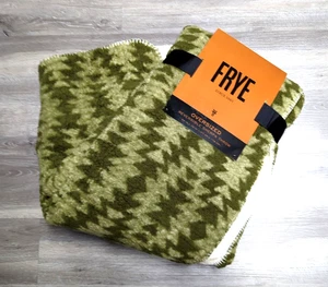 NWT FRYE Oversized Sherpa Throw Blanket 50 x 70" Reversible Green Aztec / Cream - Picture 1 of 5