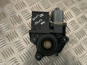 Moteur de lève Vitre Arrière Droit - RENAULT SCENIC III (3) - Réf : 827300005R - Imagen 1 de 3