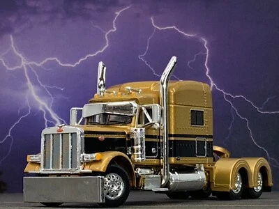 1/64 DCP GOLD/BLACK PETERBILT 379 W/ 70" MID ROOF SLEEPER - Image 1 of 4
