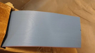 Cabo de fita 5' comprimento T&B 171-50, 50 condutores, passo 0,050", 28 AWG (7/36) Str - Imagem 1 de 3