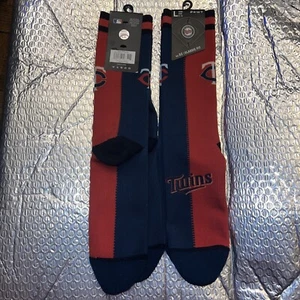 NWT Minnesota Twins Split Socks Crew Large 6-12 Men Navy Red MLB Two Pairs - Picture 1 of 1