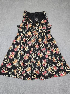 Vestido Disney Torrid Her Universe Feminino 18 Plus Havaiano Floral Mickey Envoltório Midi - Imagem 1 de 4