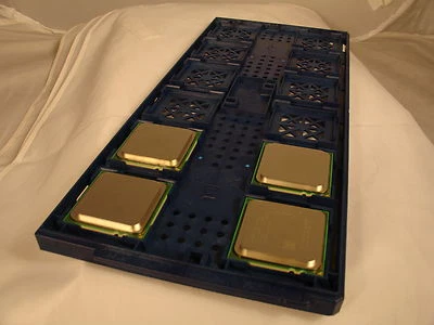 AMD Opteron 8354 OS8354WAL4BGH *NUEVO* Zócalo de cuatro núcleos F Foto 1 de 3
