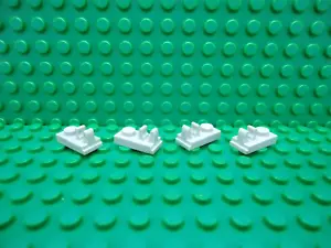 Lego 4 Piastra 1x2 Grigio Blu Chiaro con Clip Superiore Cerniera Dita NUOVO - Foto 1 di 1