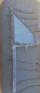 1992 - 1996 Ford Truck & Bronco Right Vent Window F150 F250 F350 - Foto 1 di 4