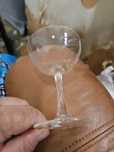 Vintage Etched Wine Glass Wheat STALK Pattern 1 - Picture 1 of 3