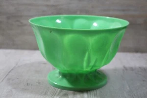 Plastic VTG Retro Bright Green Plant Pot Bowl 4in T x 6in W - Picture 1 of 6