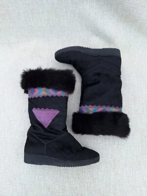 Botas de invierno de piel de cabra de esquí Apres de colección talla 38 hechas en Italia triángulos morados Foto 1 de 4