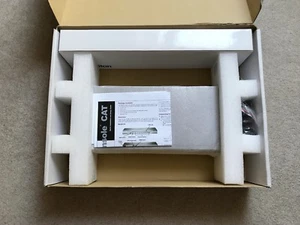 Interruptor Raritan MasterConsole 16 puertos CAT 5 KVM 100-20-4090-00 MCCAT116-PAC NUEVO EN CAJA - Imagen 1 de 3