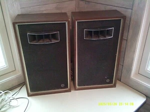 2 Vintage Air Suspension Audio System Bookshelf Speakers - Picture 1 of 2