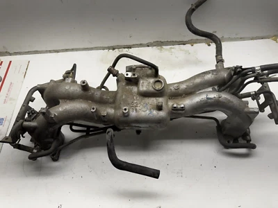 Colector de admisión del motor Subaru Forester Impreza 2000 2001 2002 OEM 14001AA951 Foto 1 de 4
