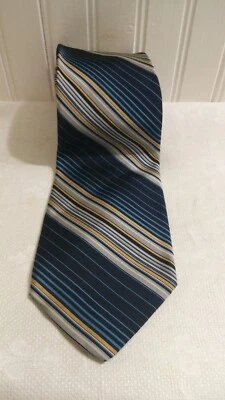 Vintage Saks Fifth Avenue Diagonal Striped Men's All Silk Neck Tie 56.5"x4" - Image 1 of 4