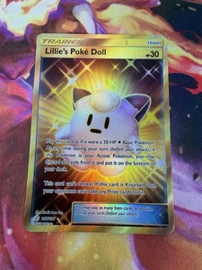 Englische Pokemon Lillie's Poke Puppe (Secret) 267/236 Sm-Cosmic Eclipse Holo GOLD - Bild 1 von 2