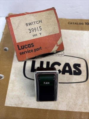 Interruptor de ventilador Lucas MGB MG Midget 1972-73 NOS retroiluminado verde con 2 terminales de pala Foto 1 de 4