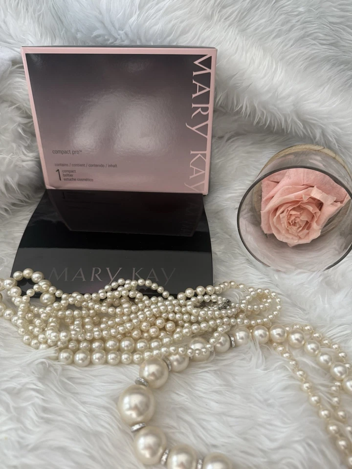Mary Kay Compact Pro Almacenamiento Nuevo en Caja Sin Rellenar Belleza Nuevo Antiguo Stock Raro Difícil de Encontrar Foto 1 de 4