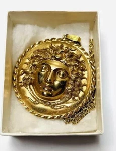 Stunning Alva Museum Replicas Medusa Statement Pendant 2.5” Madallion Necklace - Picture 1 of 4