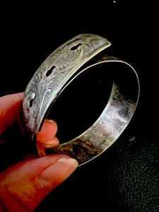 Brazalete con hebilla grabado en plata vintage, PLATA, 21,3 g - Imagen 1 de 4