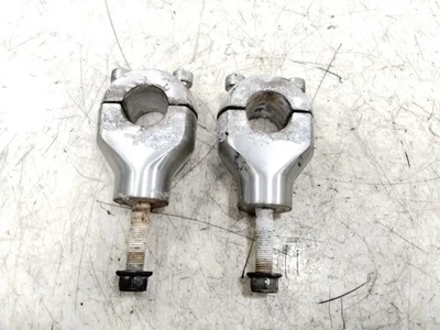 Elevadores y abrazaderas de manillar Triumph America T100 2005 Foto 1 de 4