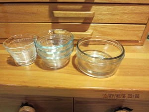 LOT OF 7  PYREX BOWLS----READ DESCRIPTION----T15-10 - Picture 1 of 24