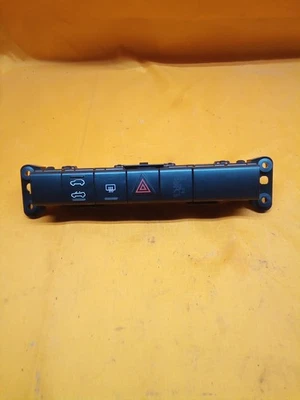 Interruptor de control de peligro y descongelación Chrysler PT Cruiser P04602657AE 2006-2010 OEM Foto 1 de 4