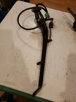 01-07 Suzuki Hayabusa GSX1300R 2005 soporte lateral pata de cabra sensor de hélice (D) Foto 1 de 4