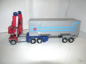 Transformer Kingdom Series KD19 Optimus Prime con remolque Takara Toma - Imagen 1 de 5