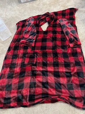 Ella Jayne Wearable Weighted Snuggle Blanket, black And Red 50x 75 - Image 1 of 4