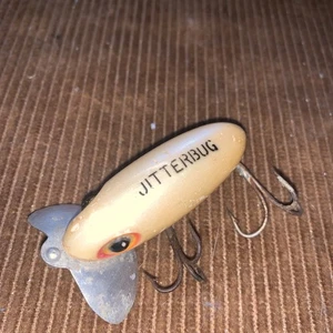 Arbogast Jitterbug In Pearl, esca notturna 2 1/4"  - Foto 1 di 7