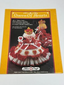 Fibre Craft FCM161 Reina de Corazones Crochet Patrón Almohada Muñeca Ropa - Imagen 1 de 3