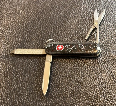 Victorinox CLASSIC SD Small Swiss Army Knife - Limited Edition - Image 1 of 4