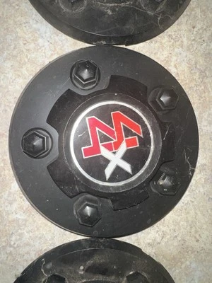 GM OEM NOS 15592299 Steel Wheel Hub Cap Center Cap 1983-1988 Chevrolet S10 4x4 - Image 1 of 4