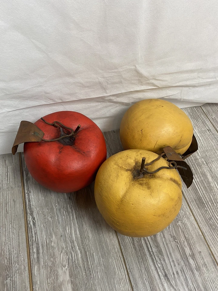 Juego de 3 piezas de hoja de metal de fruta arte cerámica grande de 6" manzana pera hecha en México rojo Foto 1 de 4