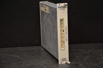 Convertidor digital a analógico aislado de 6 canales National Instruments SCXI-1124 Foto 1 de 3