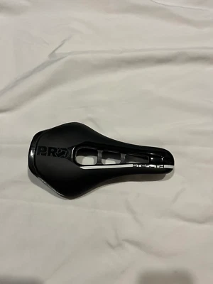 SILLÍN DE CARBONO SHIMANO PRO STEALTH, 142 MM - Rieles de acero inoxidable ligeros Foto 1 de 4