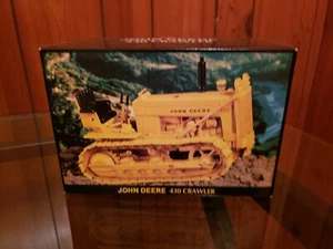1/16 Ertl John Deere 430 Crawler NTTC Show, Stk# 481TA - Picture 1 of 3