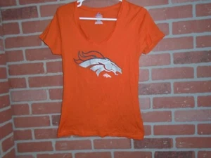 DENVER BRONCOS DAMEN V-AUSSCHNITT T-SHIRT GRÖSSE SMALL - Bild 1 von 2
