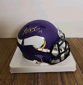 Mini casco firmato Sam Darnold Minnesota Vikings con certificato di autenticità Riddell Speed NFL - Foto 1 di 6