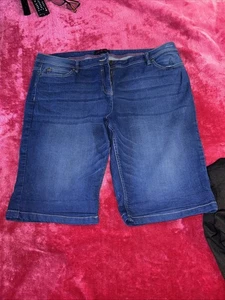 Ladies Jeans - Picture 1 of 3