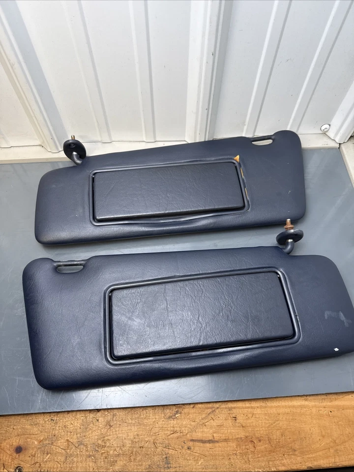 1982 Mercedes Benz w123 300D conjunto de quebra sol iluminado anos '77-'85 - Imagem 1 de 4